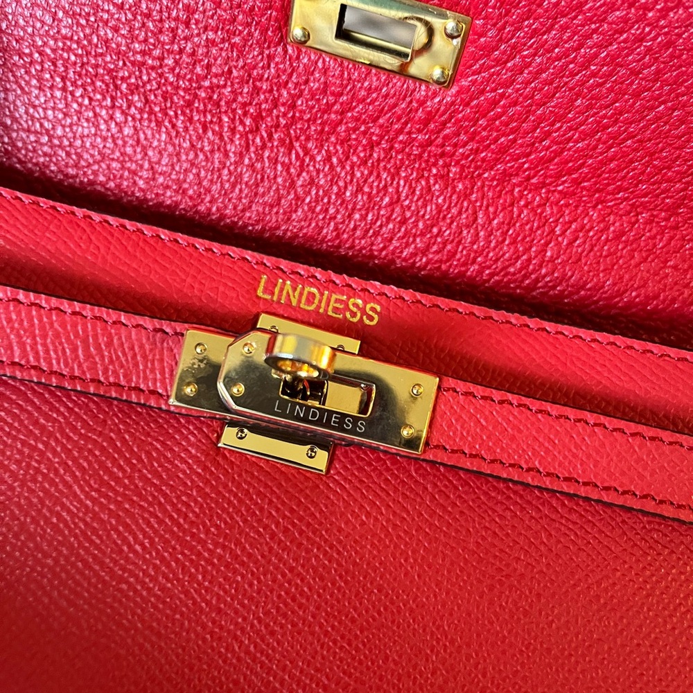 Lindiess Small Red Purse - Picture 3 of 9